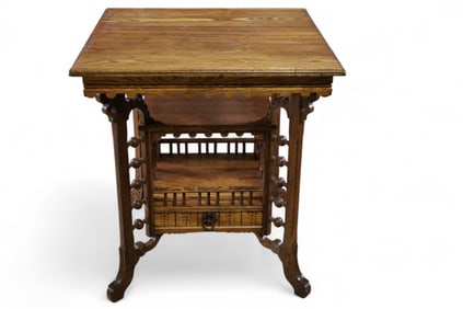 AMERICAN OAK LAMP TABLE