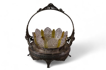 VICTORIAN BRIDE'S BASKET