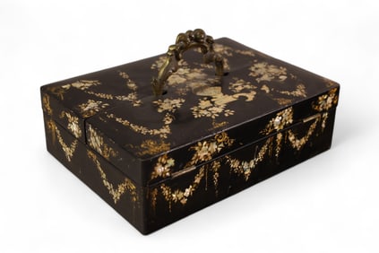 VICTORIAN PAPIER MACHE INKWELL