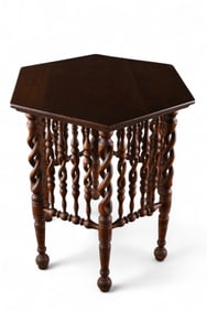 MERKLIN STYLE TABLE