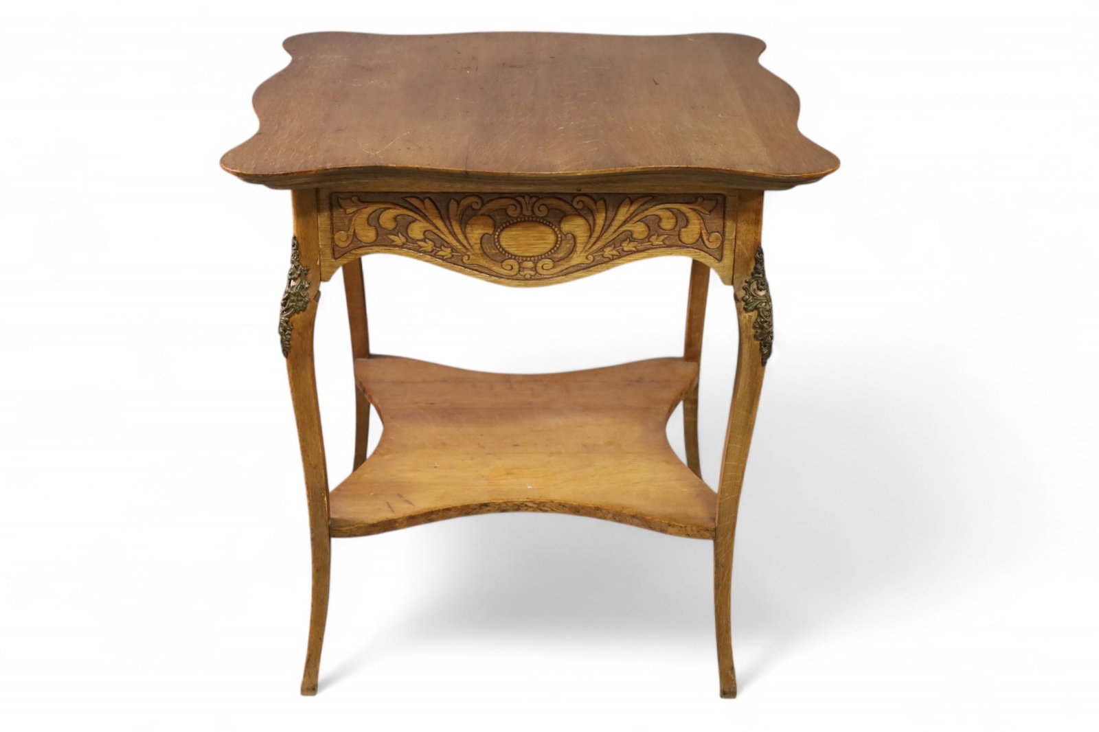 AMERICAN OAK LAMP TABLE (1 of 3)