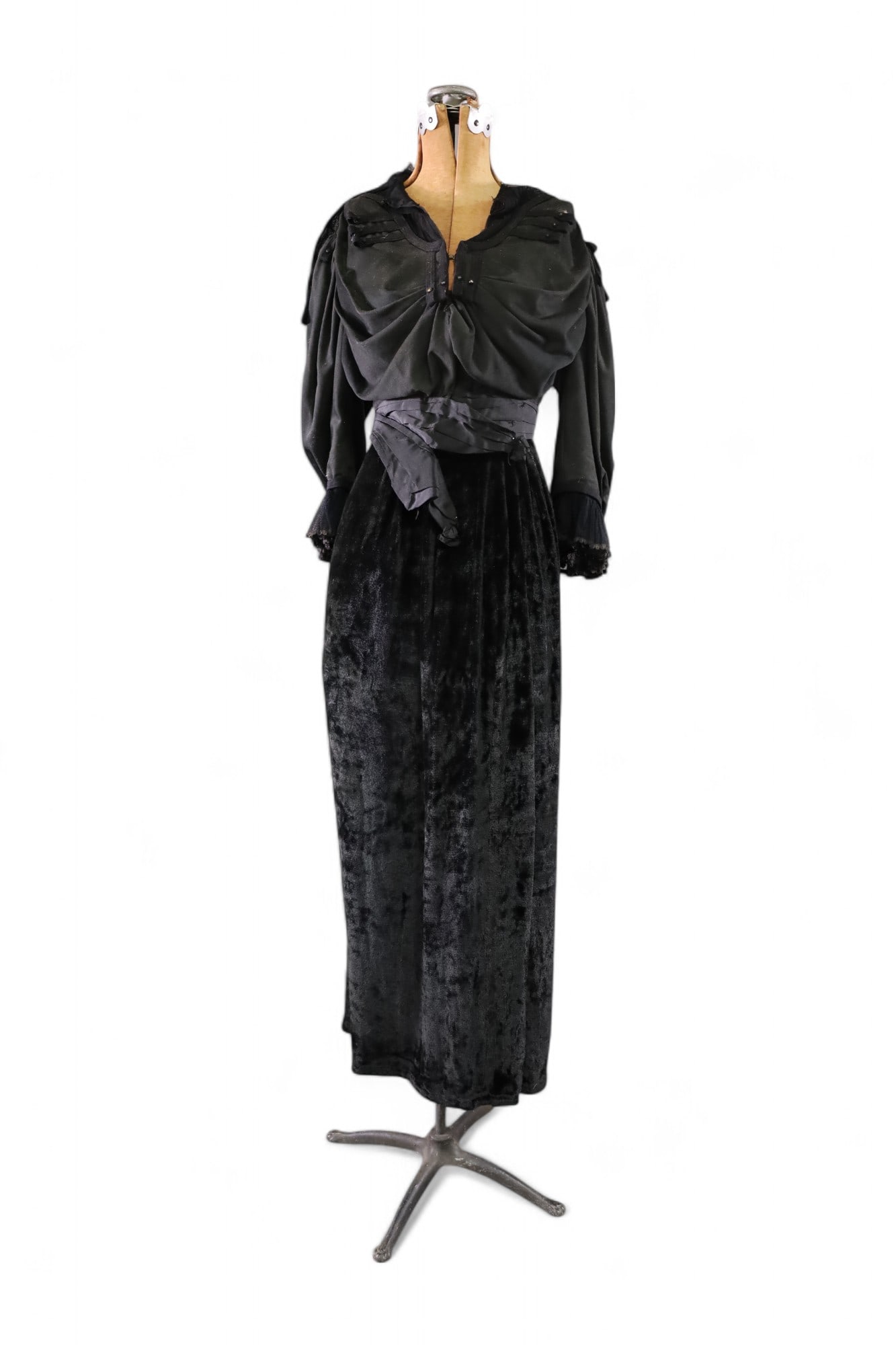 VICTORIAN DRESS FORM (1 of 2)