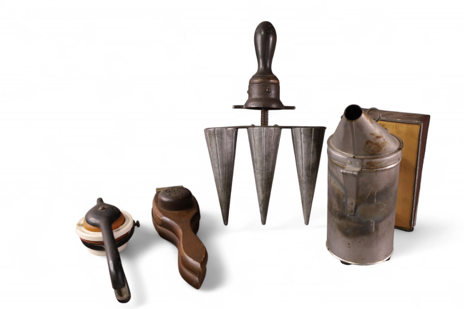 PRIMITIVE TABLE ITEMS (1 of 4)