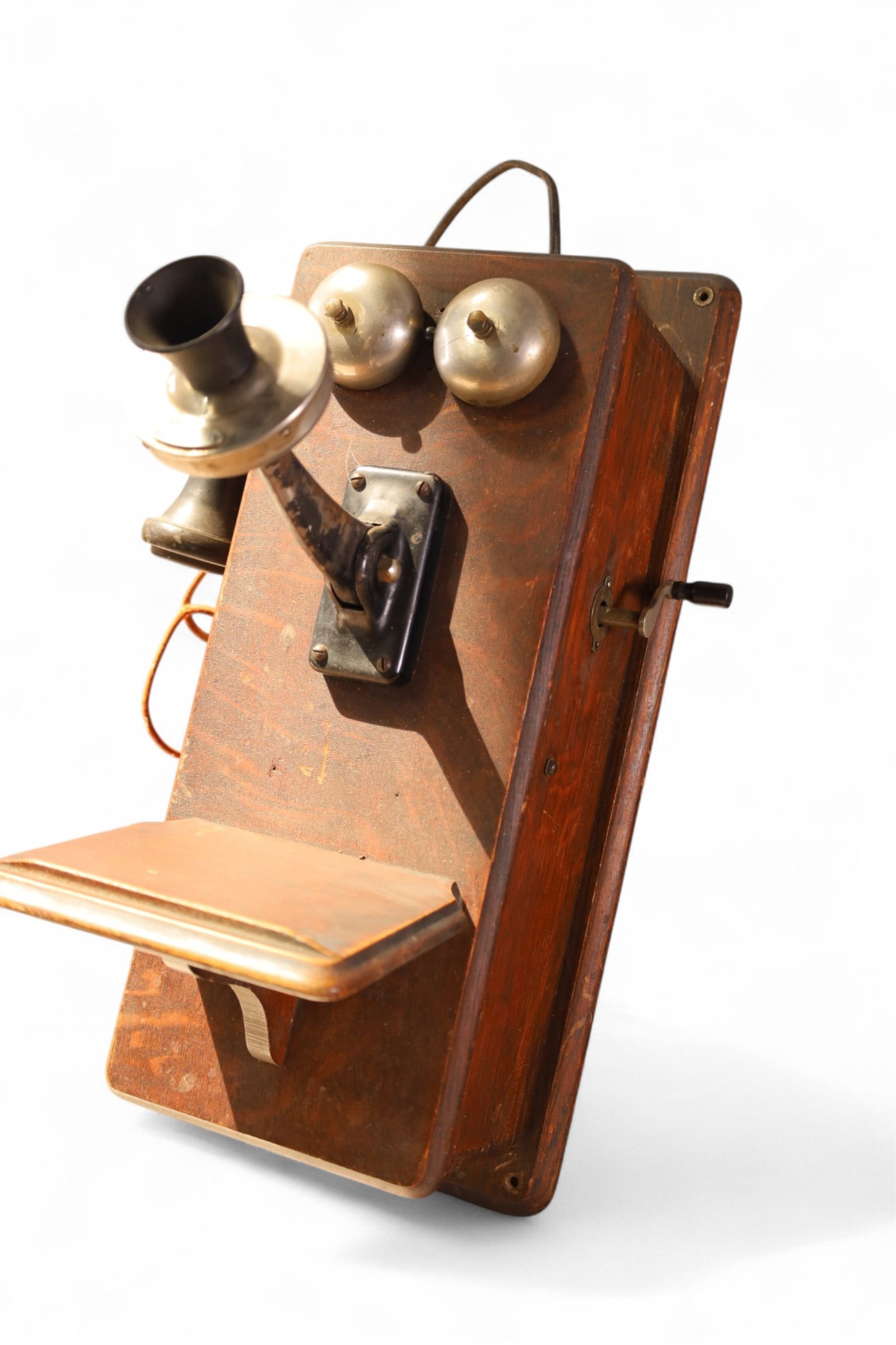 PACIFIC WESTERN TELEPHONE: WALL PHONE, MARKED PACIFIC WESTERN, DOES NOT RING. HAS GUTS. THIS ITEM EXCEEDS SIZE OR WEIGHT LIMITATIONS FOR IN HOUSE SHIPPING, MUST BE PICKED UP VIA 3rd PARTY GROUND SHIPPER.