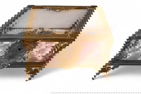 DRESSER BOX: FOOTED CRYSTAL AND BRASS DRESSER BOX, NO KEY. 7" W x 4" H.