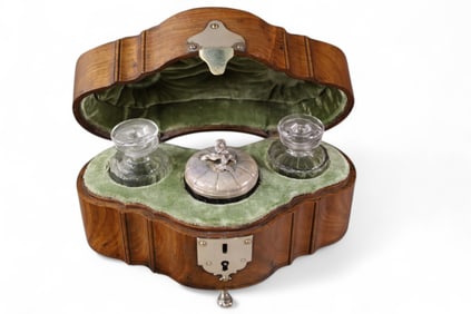 ORNATE DRESSER BOX