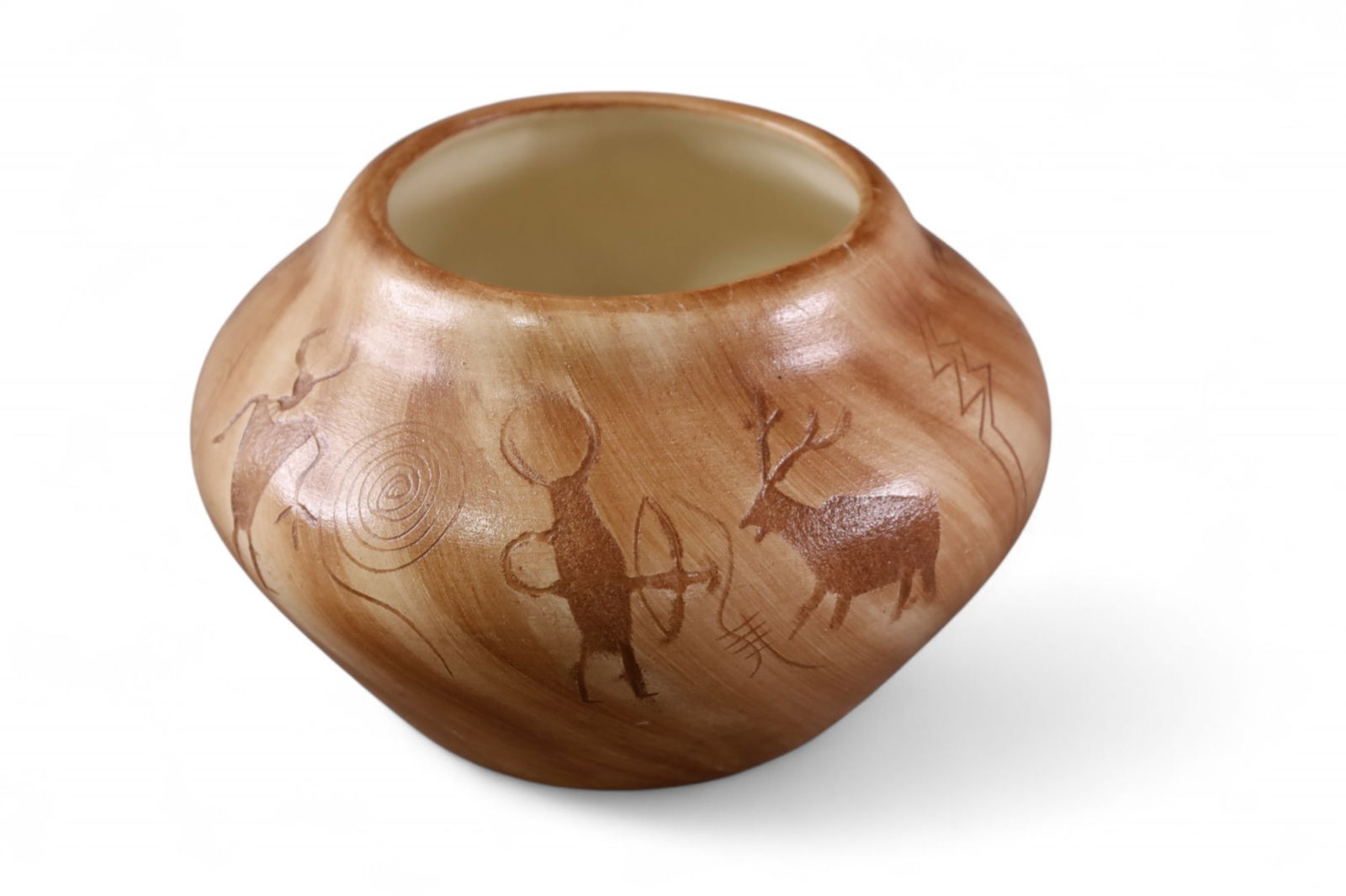 NATIVE AMERICAN POTTERY VASE: NAVAJO NATIVE AMERICAN POTTERY VASE, 6" DIAM x 4 1/2" H.