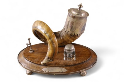 HORN DECROATED SNUFF MULL