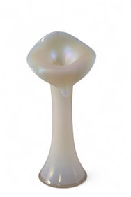 ART GLASS VASE