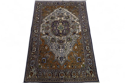APPROX 5' x 3' 4" HANDMADE WOOL RUG