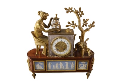 FIGURAL MANTLE CLOCK