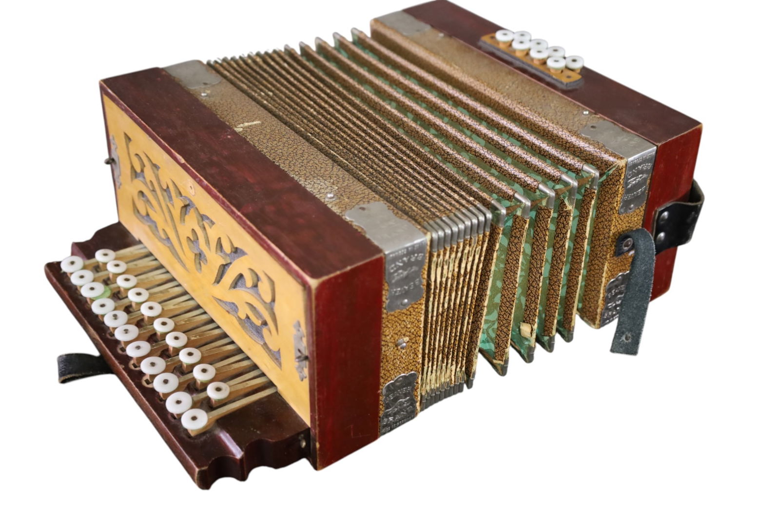 ANTIQUE ACCORDIAN: BEAVER BRAND GERMAN ACCORDIAN.