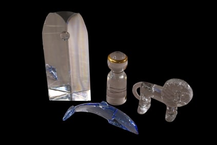 4 PIECES OF GLASS