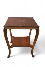AMERICAN OAK LAMP TABLE