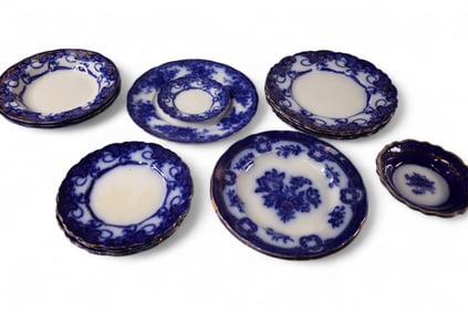 17 PIECES OF FLOW BLUE