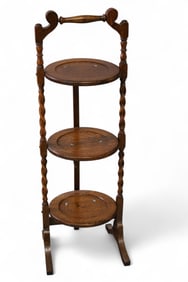 OAK BARLEY TWIST PIE STAND