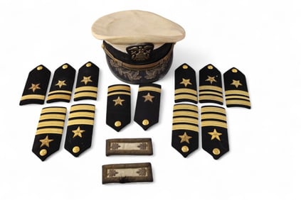 US NAVY OFFICERS CAP & EPILETES