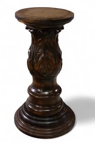 CARVED OAK PEDESTAL
