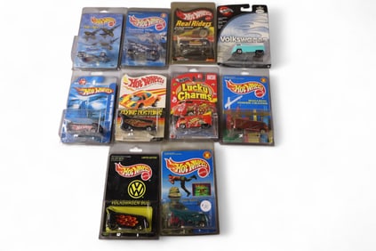 10 VW BUS HOT WHEELS