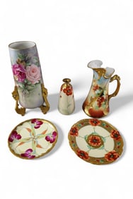 5 PIECES OF PORCELAIN