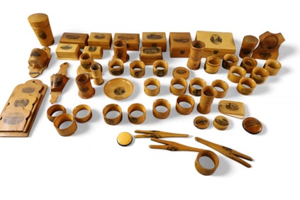 LARGE COLLECTION OF TREEN SOUVENIR ITEMS