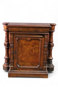 VICTORIAN CONSOLE
