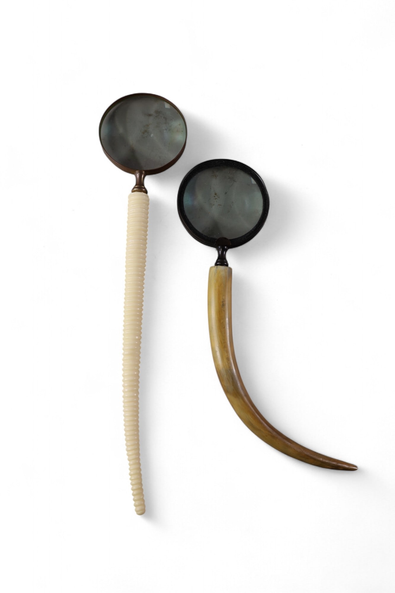 2 STAG HANDLED MAGNIFYING GLASSES: STAG HANDLED, 14" - 18" L.