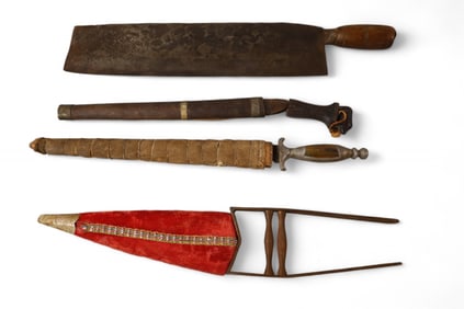 4 WEAPONS