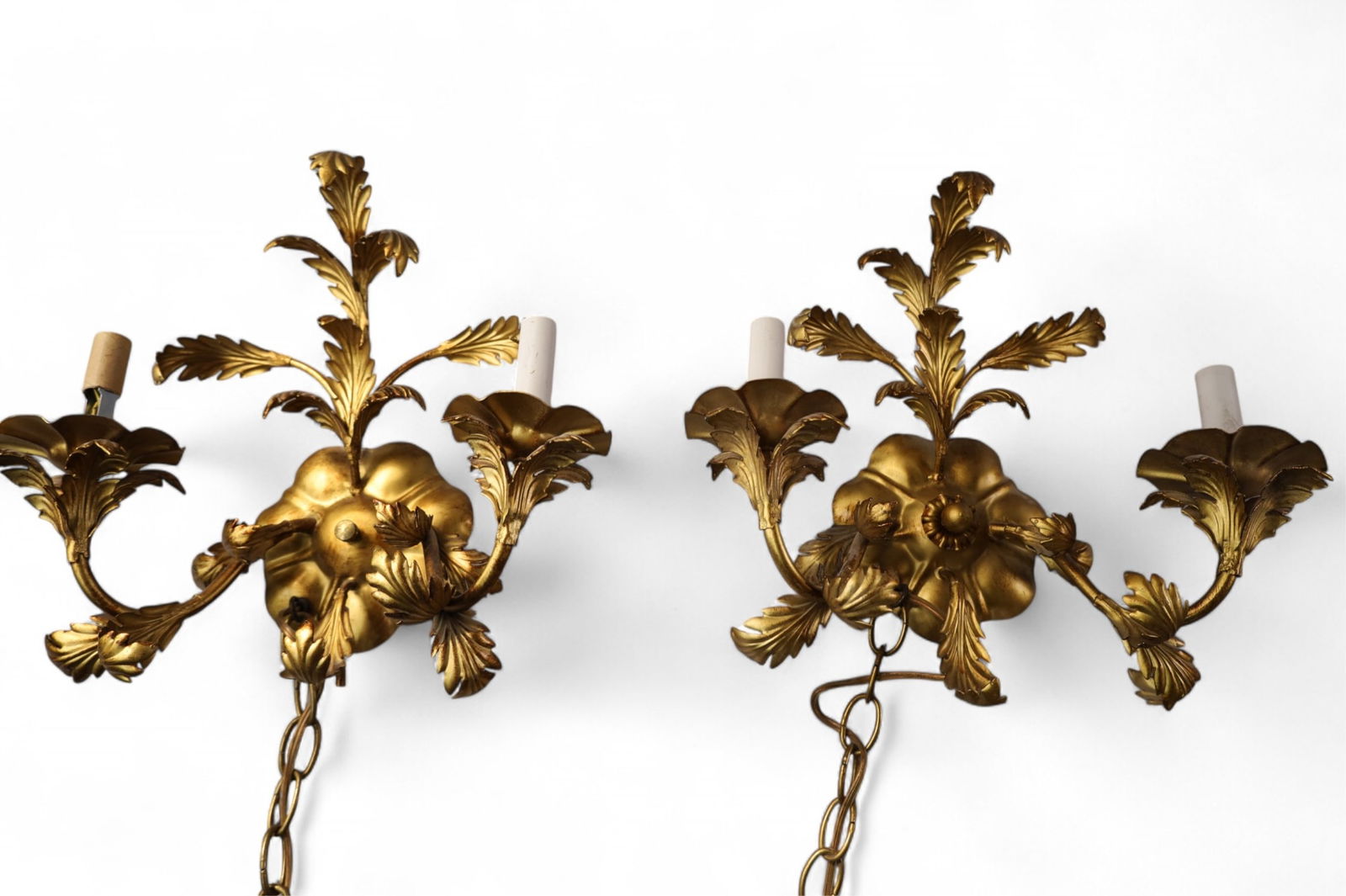 PAIR OF GILT SCONCES (1 of 4)