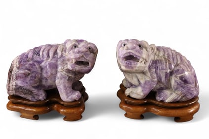 PAIR OF AMETHYST FOO DOGS