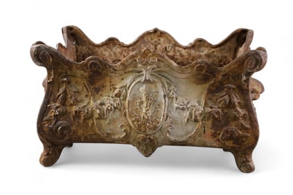 CAST IRON PLANTER