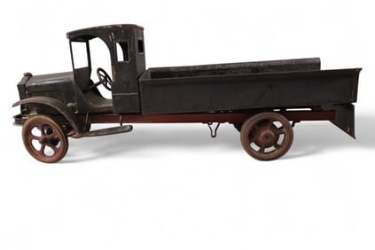 WHITE PRESSED STEEL TRUCK