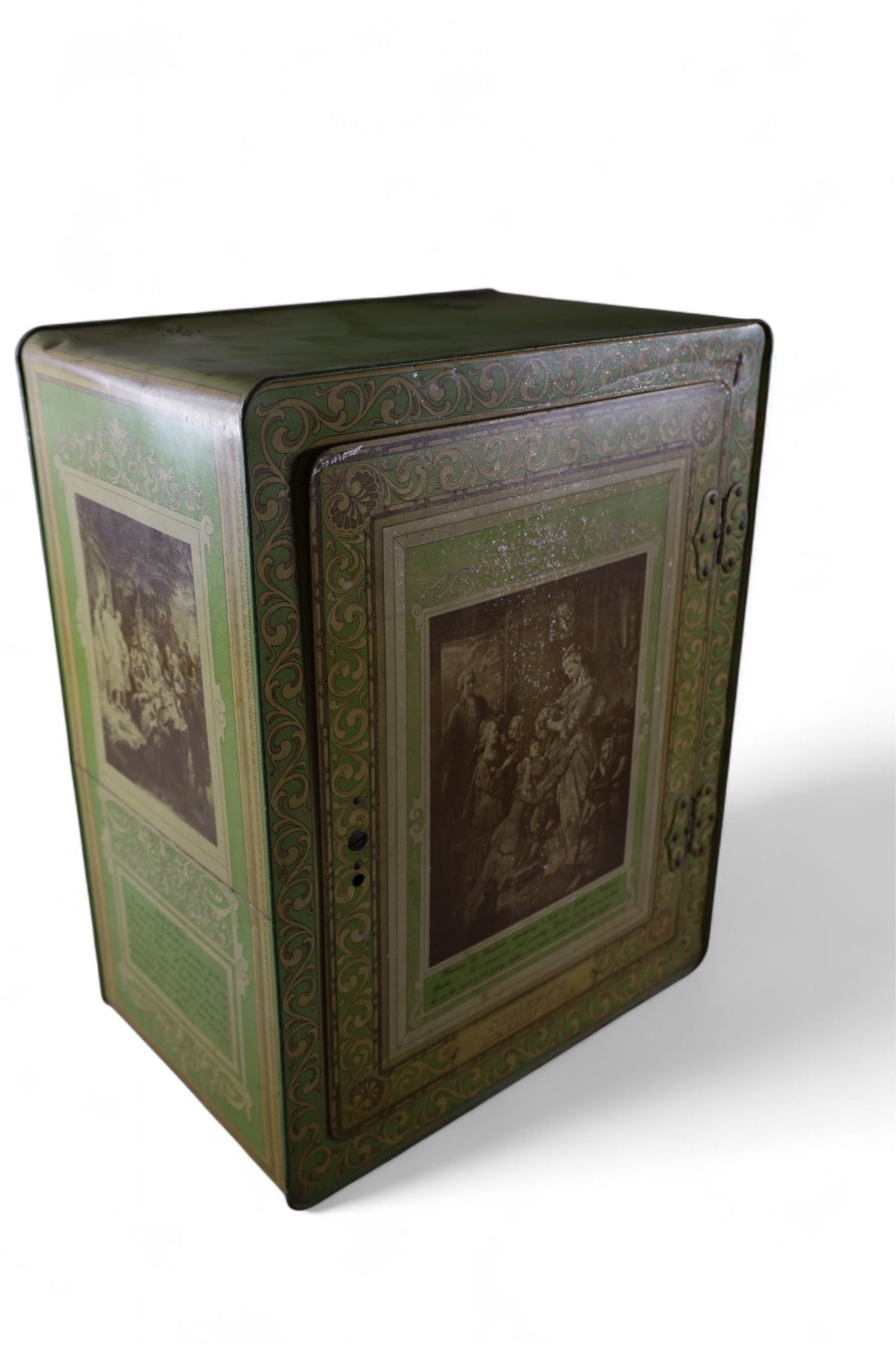 LARGE BREAD BOX (1 of 2)