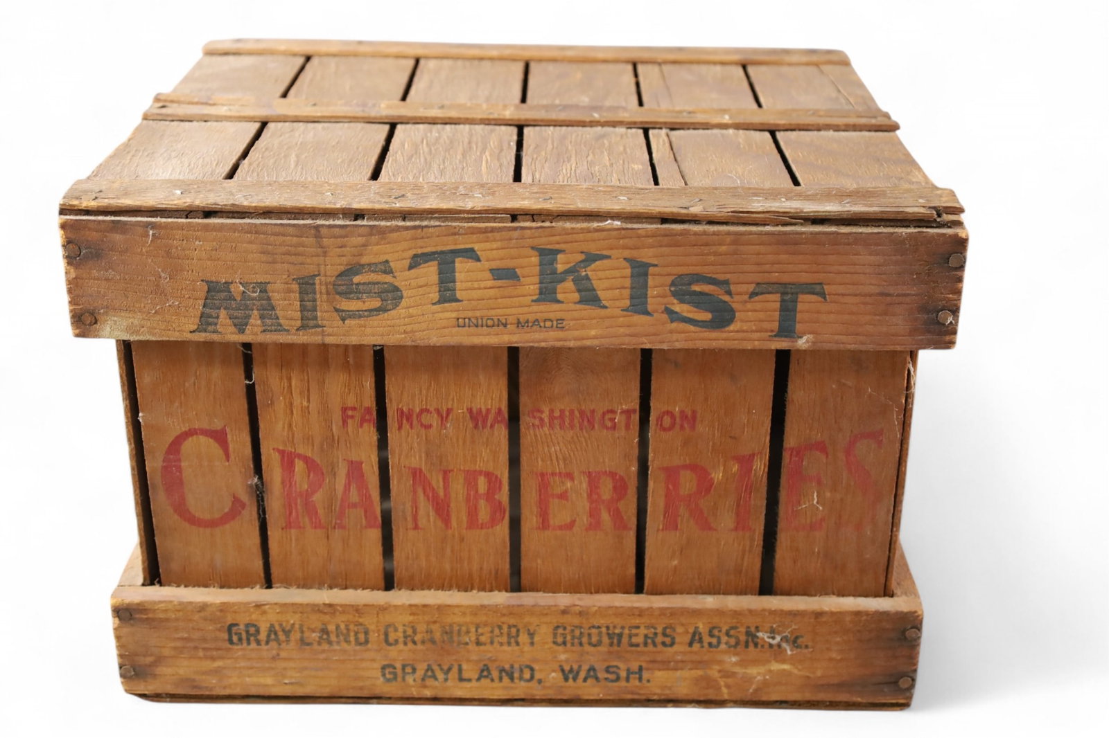 MIST-KIST CRANBERRY CRATE: WOODEN CRANBERRY CRATE, 15" x 10"