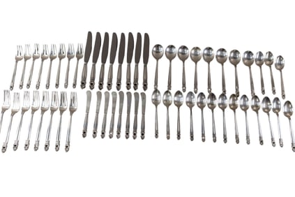 INTERNATIONAL STERLING SILVER FLATWARE SET