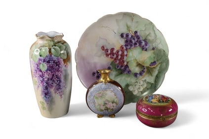 4 PCS. PORCELAIN