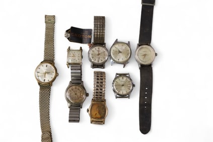 GROUPING OF VINTAGE WATCHES