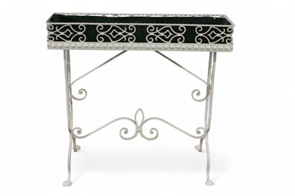 IRON GARDEN PLANTER