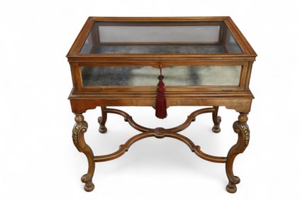 VITRINE SHOWCASE