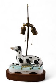 STAFFORDSHIRE TABLE LAMP