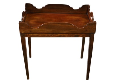 GEORGIAN BUTLER'S TRAY COFFEE TABLE