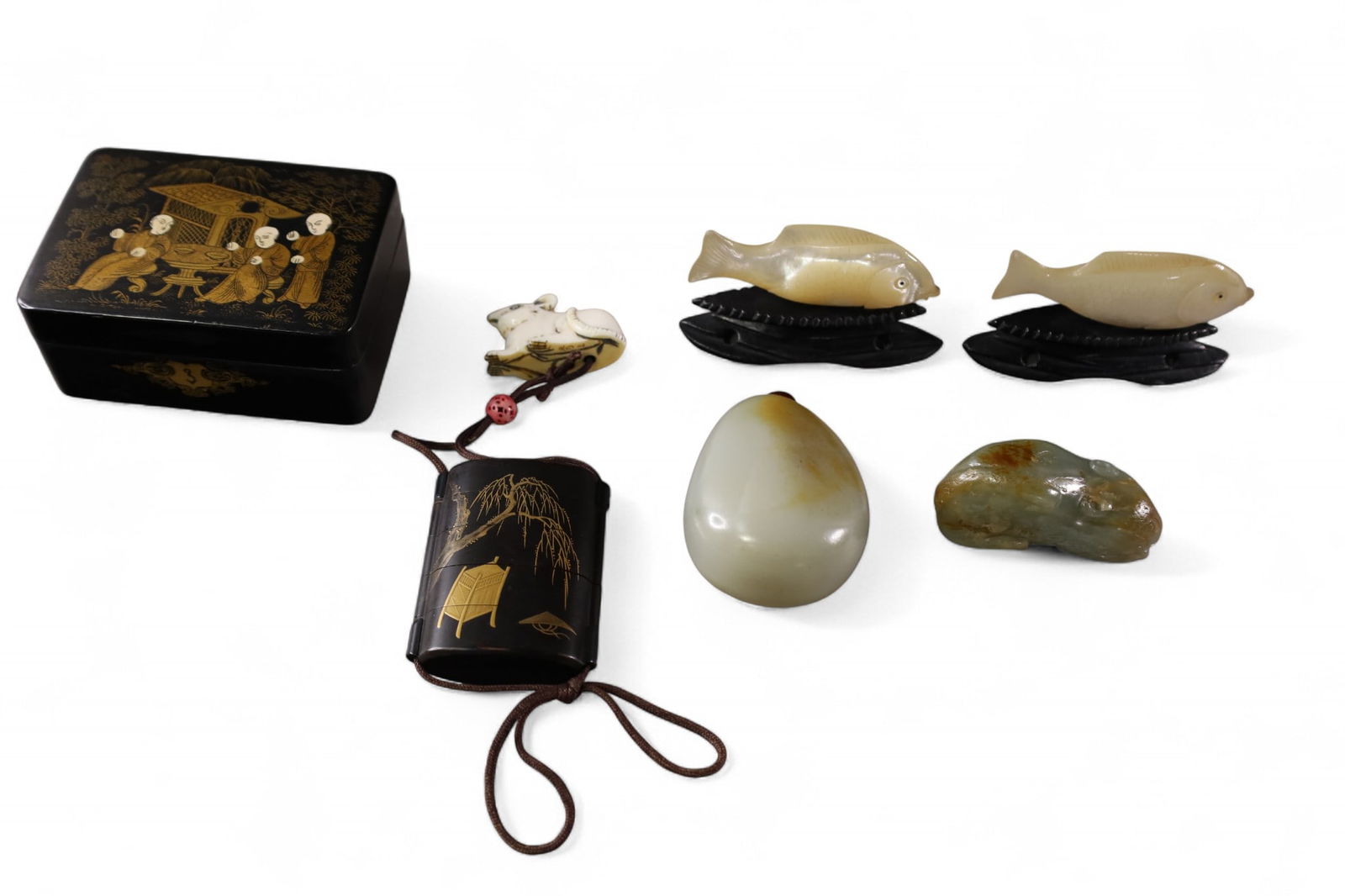 GROUPING OF CHINESE TABLE ITEMS (1 of 5)