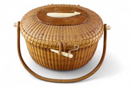 WILLIAM AND JUDY SAYLE NANTUCKET BASKET