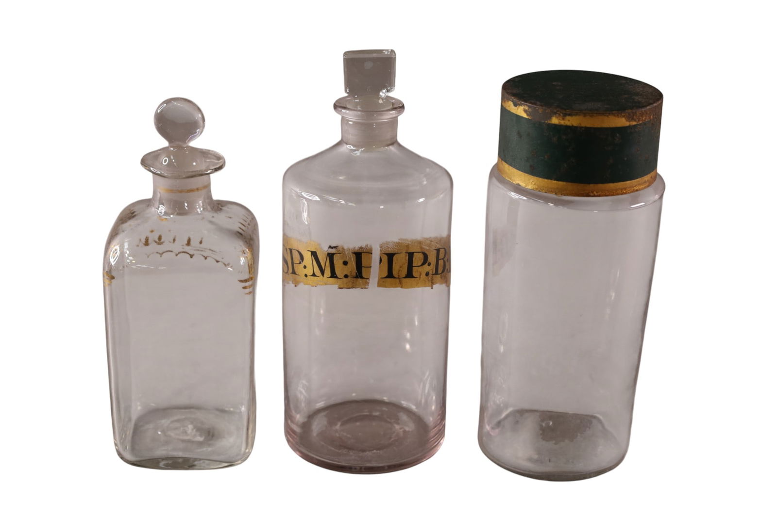 3 MEDICINE JARS: 3 ANTIQUE APOTHECARY OR MEDICAL JARS. 7" H.