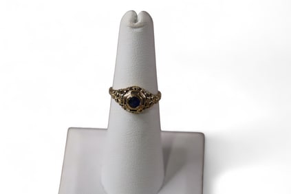 10K GOLD & SAPPHIRE RING