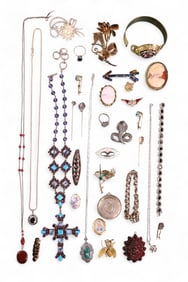 COLLECTION OF VICTORIAN JEWELRY