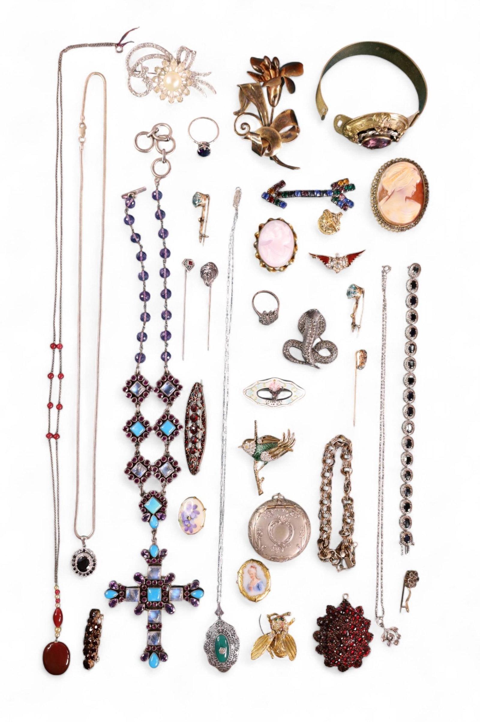 COLLECTION OF VICTORIAN JEWELRY: INCLUDING, BRACELETS, RINGS, AND MORE. SHOWCASE NOT INCLUDED.