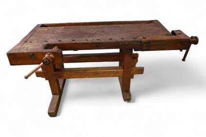 INDUSTRIAL WORK BENCH
