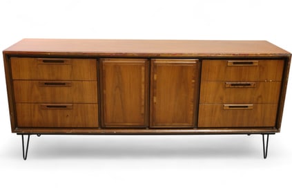 MID CENTURY MODERN DRESSER