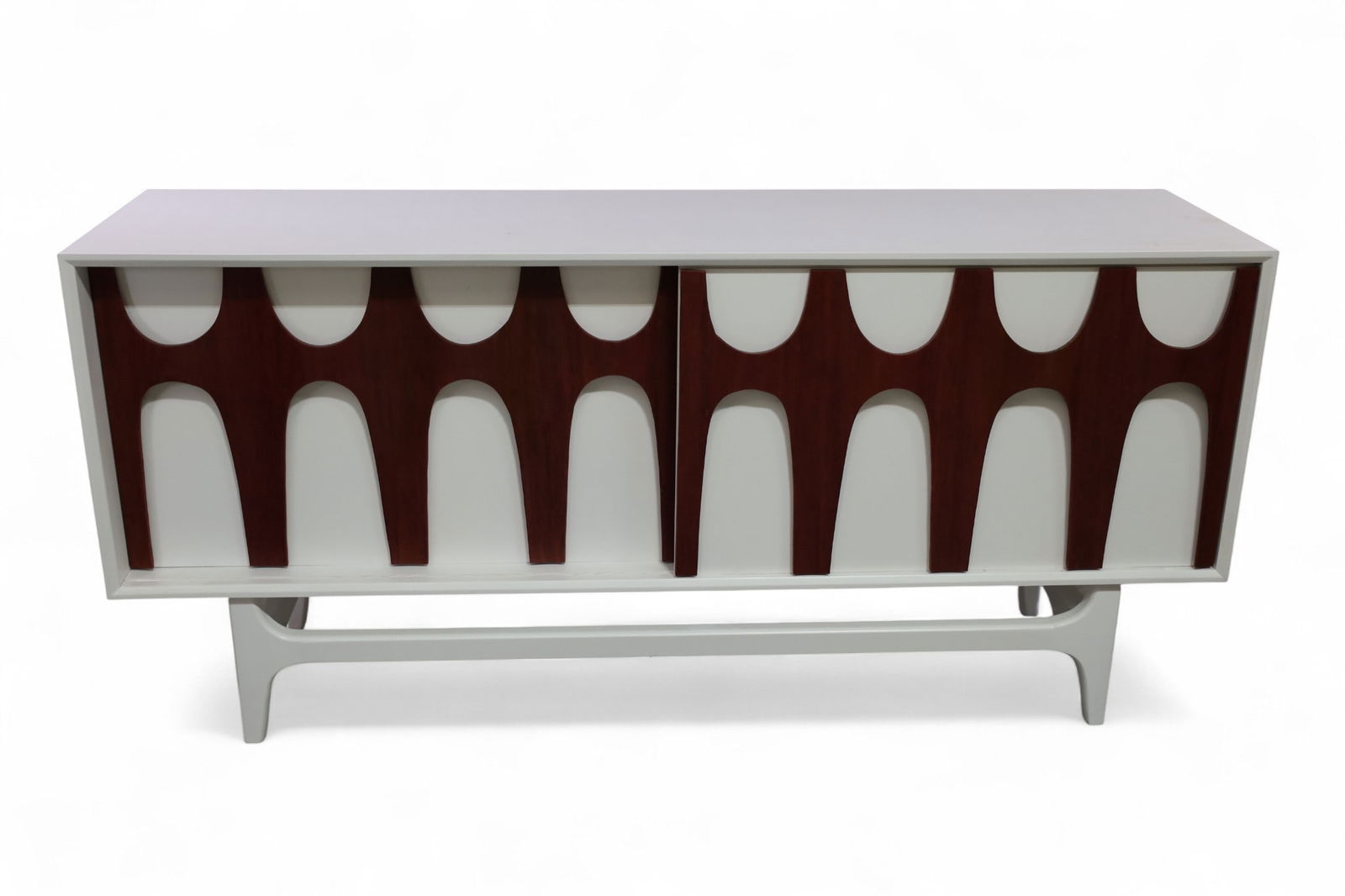 MID CENTURY MODERN STYLE CREDENZA (1 of 2)